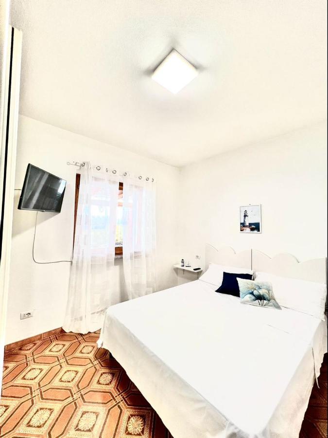 Meridiana Apartment Lacco Ameno  ภายนอก รูปภาพ